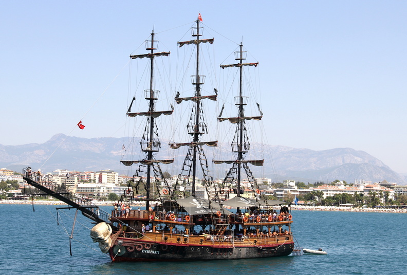 3110_turkey_pirate_ship.jpg